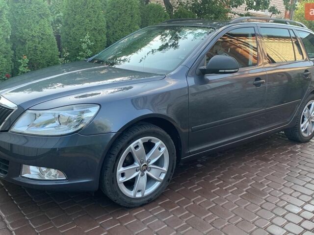 Серый Шкода Октавия, объемом двигателя 1.6 л и пробегом 210 тыс. км за 8400 $, фото 1 на Automoto.ua