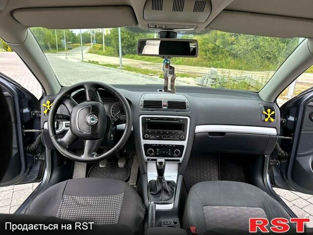 Сірий Шкода Октавія, об'ємом двигуна 1.6 л та пробігом 231 тис. км за 7700 $, фото 1 на Automoto.ua