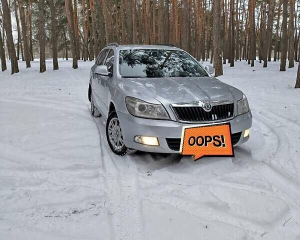 Серый Шкода Октавия, объемом двигателя 0 л и пробегом 235 тыс. км за 6500 $, фото 1 на Automoto.ua