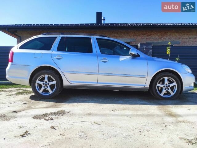 Сірий Шкода Октавія, об'ємом двигуна 1.6 л та пробігом 231 тис. км за 8100 $, фото 1 на Automoto.ua