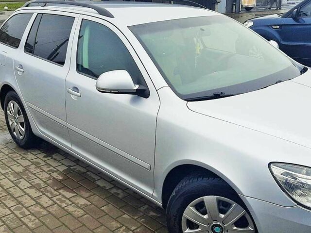 Серый Шкода Октавия, объемом двигателя 1.6 л и пробегом 235 тыс. км за 7400 $, фото 1 на Automoto.ua