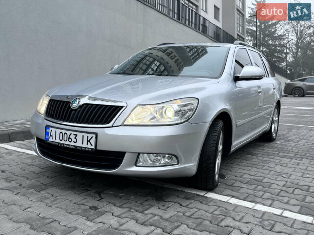 Сірий Шкода Октавія, об'ємом двигуна 1.8 л та пробігом 218 тис. км за 8300 $, фото 1 на Automoto.ua