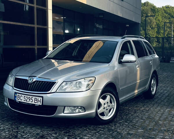Сірий Шкода Октавія, об'ємом двигуна 1.6 л та пробігом 303 тис. км за 7100 $, фото 1 на Automoto.ua