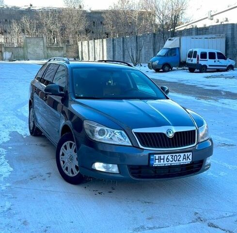 Сірий Шкода Октавія, об'ємом двигуна 1.6 л та пробігом 297 тис. км за 7200 $, фото 1 на Automoto.ua
