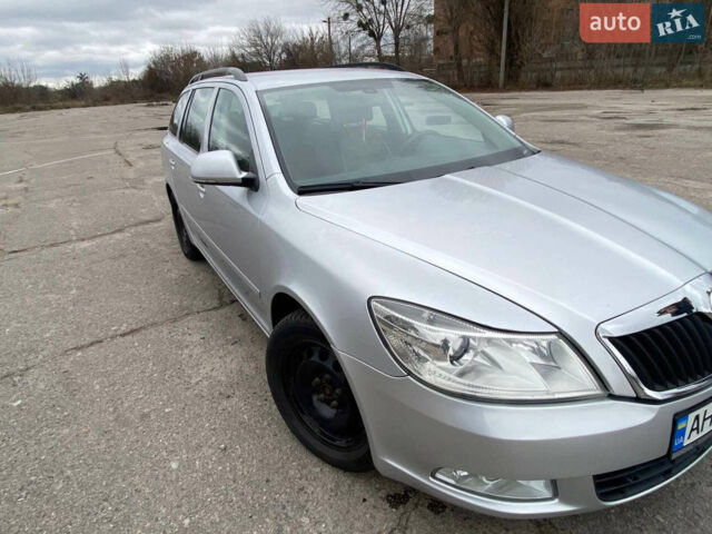 Серый Шкода Октавия, объемом двигателя 1.6 л и пробегом 190 тыс. км за 8200 $, фото 1 на Automoto.ua