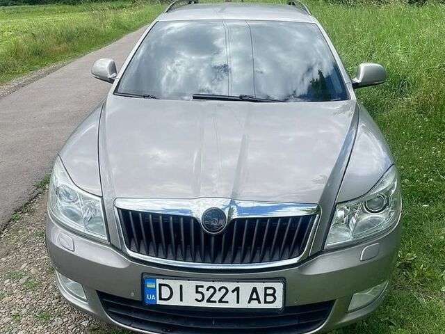 Серый Шкода Октавия, объемом двигателя 1.97 л и пробегом 290 тыс. км за 8000 $, фото 1 на Automoto.ua