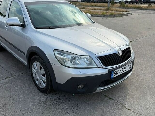 Сірий Шкода Октавія, об'ємом двигуна 1.98 л та пробігом 254 тис. км за 9600 $, фото 1 на Automoto.ua