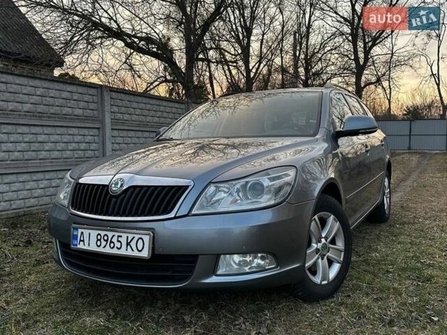 Сірий Шкода Октавія, об'ємом двигуна 1.6 л та пробігом 317 тис. км за 8000 $, фото 1 на Automoto.ua