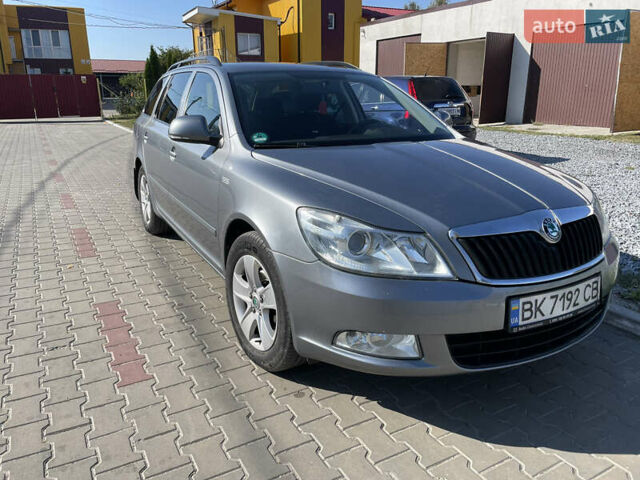 Серый Шкода Октавия, объемом двигателя 1.6 л и пробегом 270 тыс. км за 7120 $, фото 1 на Automoto.ua