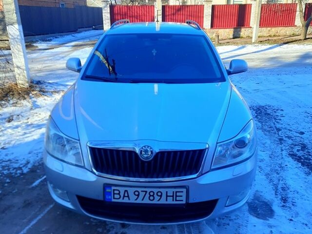 Серый Шкода Октавия, объемом двигателя 1.4 л и пробегом 230 тыс. км за 8000 $, фото 1 на Automoto.ua