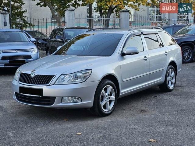 Шкода Октавия 2012 в Одессе на Automoto.ua Серый Шкода Октавия, объемом двигателя 1.97 л и пробегом 274 тыс. км за 9700 $, фото 1 на Automoto.ua