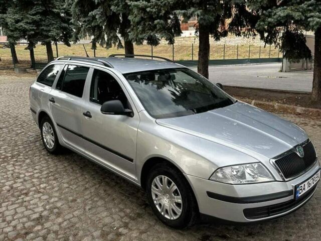 Серый Шкода Октавия, объемом двигателя 1.6 л и пробегом 290 тыс. км за 8200 $, фото 1 на Automoto.ua
