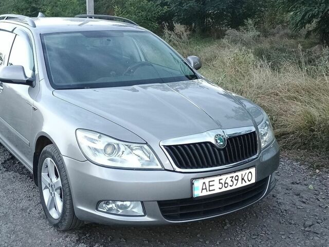 Серый Шкода Октавия, объемом двигателя 1.6 л и пробегом 177 тыс. км за 8500 $, фото 1 на Automoto.ua
