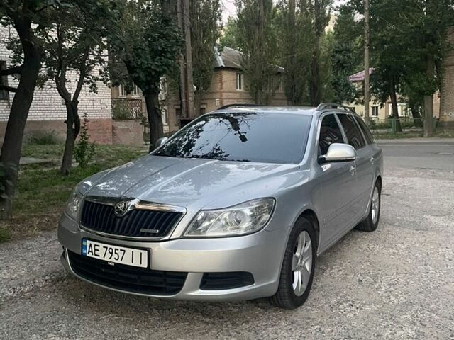 Сірий Шкода Октавія, об'ємом двигуна 1.6 л та пробігом 278 тис. км за 7800 $, фото 1 на Automoto.ua