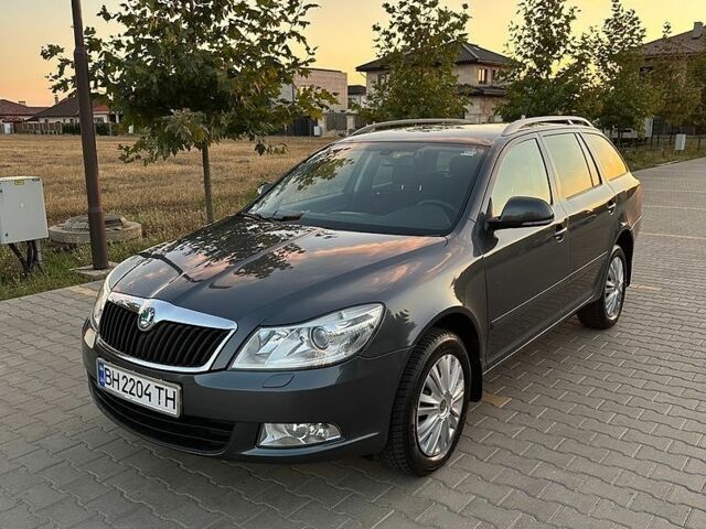Серый Шкода Октавия, объемом двигателя 1.8 л и пробегом 179 тыс. км за 7999 $, фото 1 на Automoto.ua