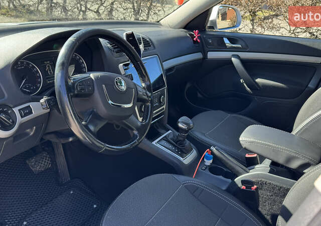 Серый Шкода Октавия, объемом двигателя 1.6 л и пробегом 287 тыс. км за 8400 $, фото 1 на Automoto.ua