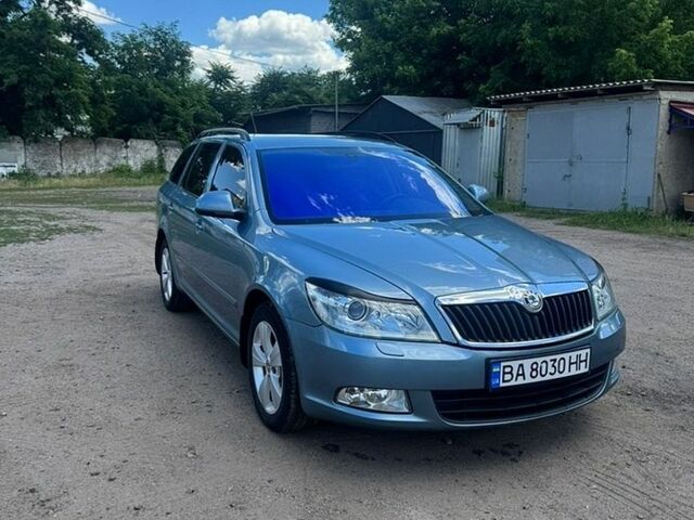 Серый Шкода Октавия, объемом двигателя 1.97 л и пробегом 352 тыс. км за 9200 $, фото 1 на Automoto.ua