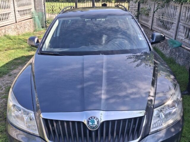 Серый Шкода Октавия, объемом двигателя 1.6 л и пробегом 260 тыс. км за 7800 $, фото 1 на Automoto.ua