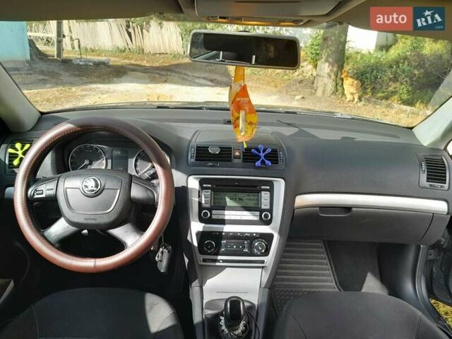 Сірий Шкода Октавія, об'ємом двигуна 1.6 л та пробігом 220 тис. км за 7600 $, фото 1 на Automoto.ua