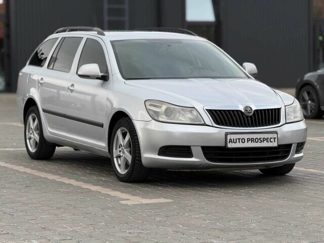 Серый Шкода Октавия, объемом двигателя 1.6 л и пробегом 210 тыс. км за 7200 $, фото 1 на Automoto.ua