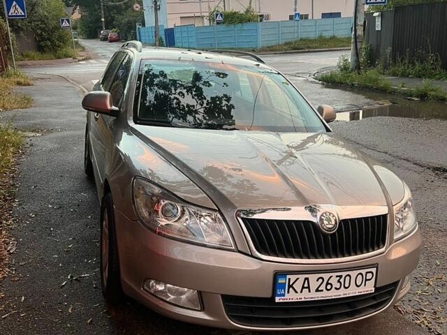 Серый Шкода Октавия, объемом двигателя 1.39 л и пробегом 262 тыс. км за 8200 $, фото 1 на Automoto.ua