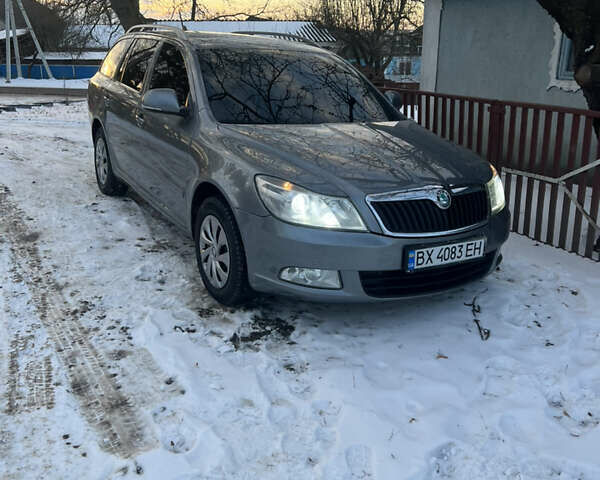 Серый Шкода Октавия, объемом двигателя 1.6 л и пробегом 297 тыс. км за 7750 $, фото 1 на Automoto.ua