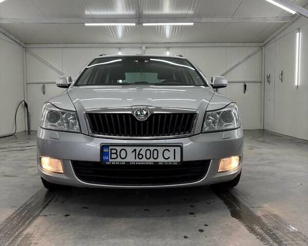 Серый Шкода Октавия, объемом двигателя 1.99 л и пробегом 344 тыс. км за 9800 $, фото 1 на Automoto.ua