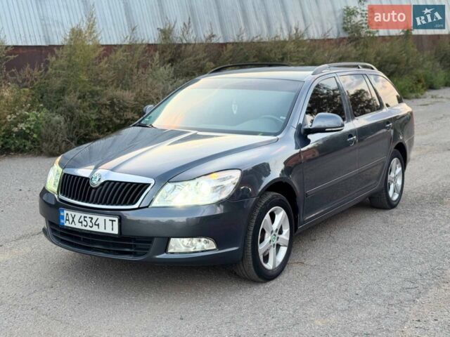 Сірий Шкода Октавія, об'ємом двигуна 1.6 л та пробігом 216 тис. км за 8300 $, фото 1 на Automoto.ua