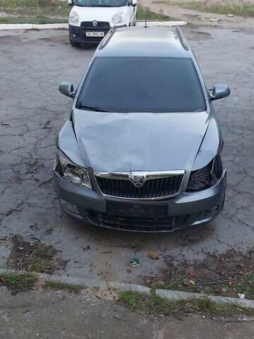 Серый Шкода Октавия, объемом двигателя 1.6 л и пробегом 350 тыс. км за 4200 $, фото 1 на Automoto.ua