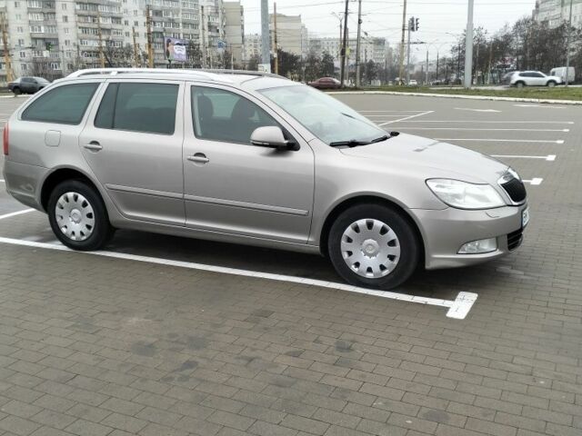 Сірий Шкода Октавія, об'ємом двигуна 1.6 л та пробігом 267 тис. км за 7000 $, фото 1 на Automoto.ua