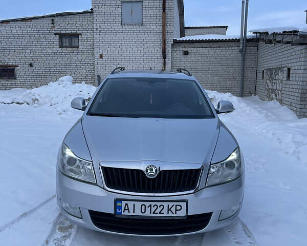 Сірий Шкода Октавія, об'ємом двигуна 1.6 л та пробігом 302 тис. км за 6900 $, фото 1 на Automoto.ua