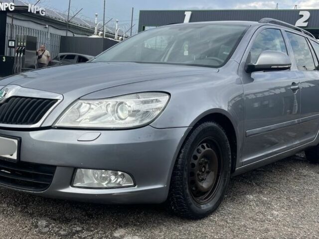 Серый Шкода Октавия, объемом двигателя 1.6 л и пробегом 460 тыс. км за 3700 $, фото 1 на Automoto.ua