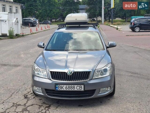 Серый Шкода Октавия, объемом двигателя 1.6 л и пробегом 206 тыс. км за 8500 $, фото 1 на Automoto.ua
