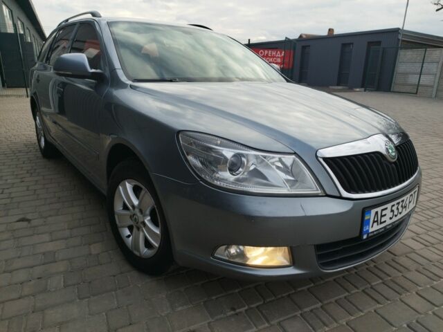 Серый Шкода Октавия, объемом двигателя 1.6 л и пробегом 256 тыс. км за 7500 $, фото 1 на Automoto.ua