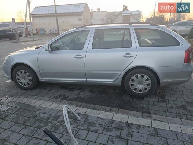 Серый Шкода Октавия, объемом двигателя 1.6 л и пробегом 254 тыс. км за 8890 $, фото 1 на Automoto.ua