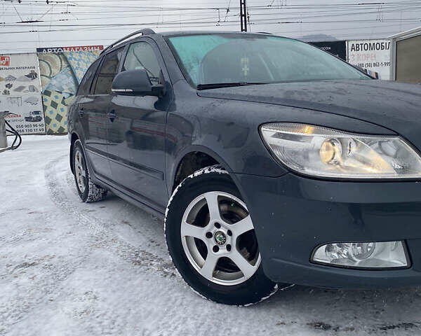 Сірий Шкода Октавія, об'ємом двигуна 1.6 л та пробігом 310 тис. км за 7500 $, фото 1 на Automoto.ua