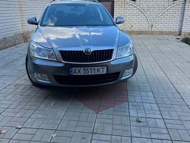 Сірий Шкода Октавія, об'ємом двигуна 1.6 л та пробігом 263 тис. км за 8500 $, фото 1 на Automoto.ua