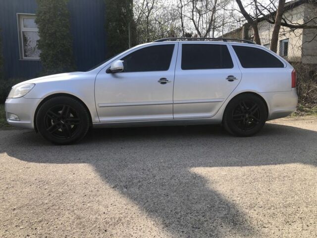 Сірий Шкода Октавія, об'ємом двигуна 0 л та пробігом 343 тис. км за 9200 $, фото 1 на Automoto.ua