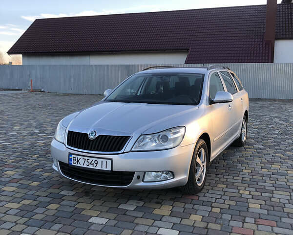 Серый Шкода Октавия, объемом двигателя 1.6 л и пробегом 286 тыс. км за 7900 $, фото 1 на Automoto.ua