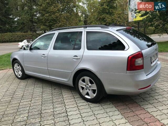 Серый Шкода Октавия, объемом двигателя 1.6 л и пробегом 308 тыс. км за 10500 $, фото 1 на Automoto.ua
