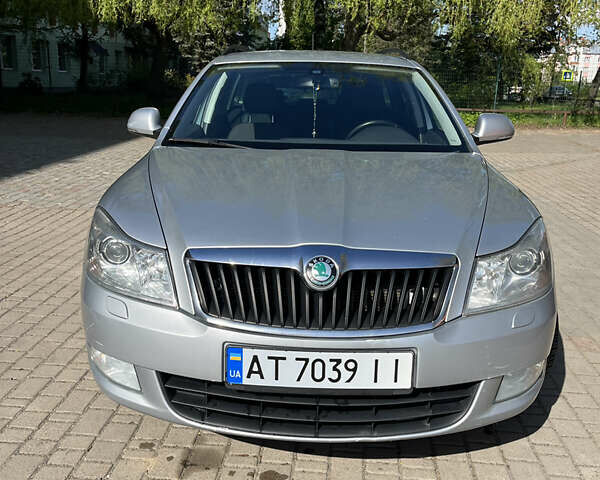 Серый Шкода Октавия, объемом двигателя 1.99 л и пробегом 268 тыс. км за 9000 $, фото 1 на Automoto.ua