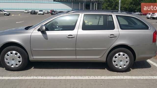 Серый Шкода Октавия, объемом двигателя 1.6 л и пробегом 270 тыс. км за 9100 $, фото 1 на Automoto.ua