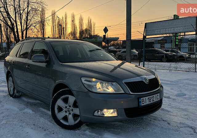 Сірий Шкода Октавія, об'ємом двигуна 1.4 л та пробігом 203 тис. км за 8000 $, фото 1 на Automoto.ua