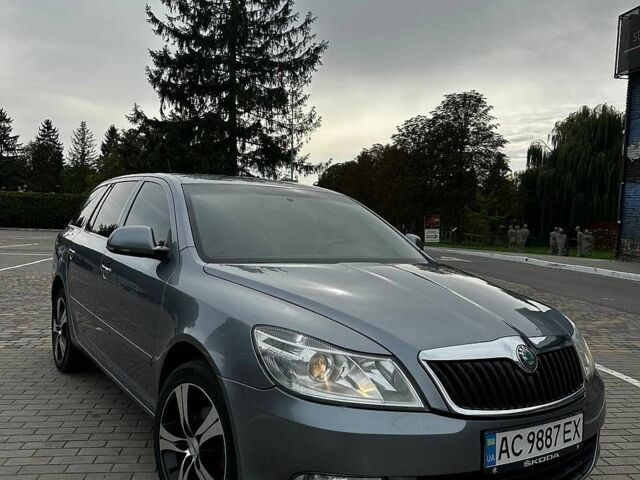 Серый Шкода Октавия, объемом двигателя 1.6 л и пробегом 323 тыс. км за 7200 $, фото 1 на Automoto.ua