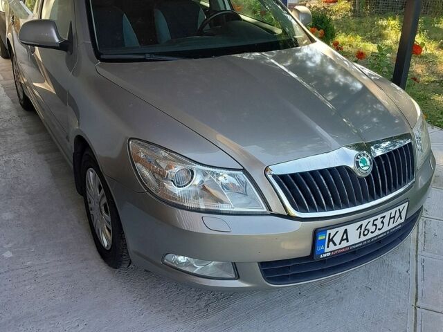 Серый Шкода Октавия, объемом двигателя 1.2 л и пробегом 155 тыс. км за 8500 $, фото 1 на Automoto.ua