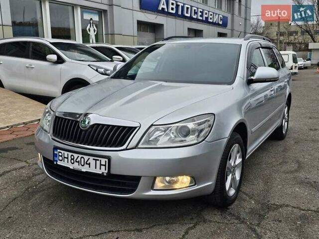 Серый Шкода Октавия, объемом двигателя 1.97 л и пробегом 274 тыс. км за 8800 $, фото 1 на Automoto.ua