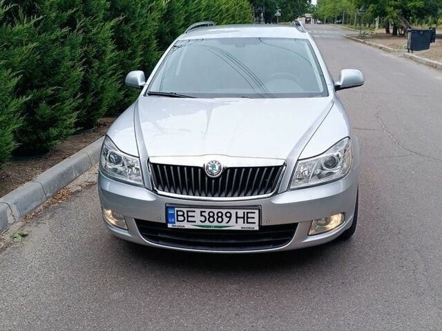 Серый Шкода Октавия, объемом двигателя 1.8 л и пробегом 202 тыс. км за 8800 $, фото 1 на Automoto.ua