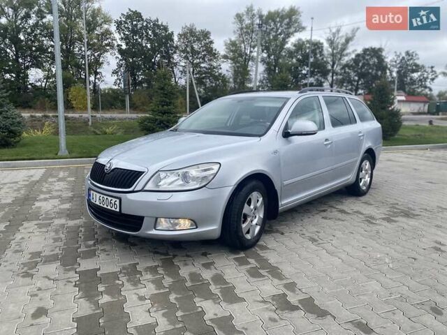 Серый Шкода Октавия, объемом двигателя 2.01 л и пробегом 222 тыс. км за 9000 $, фото 1 на Automoto.ua