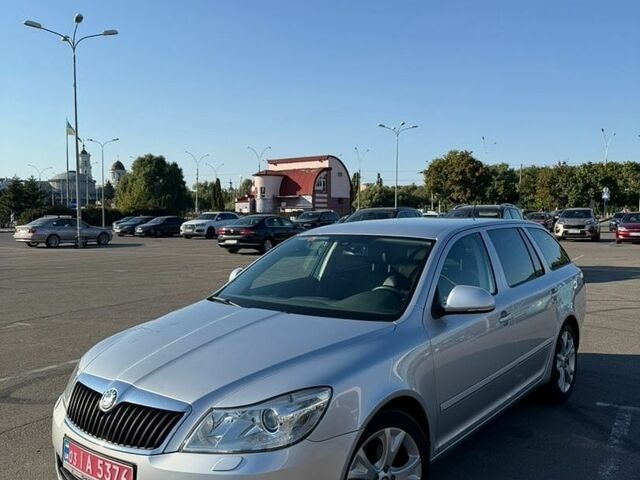 Серый Шкода Октавия, объемом двигателя 1.8 л и пробегом 161 тыс. км за 8900 $, фото 1 на Automoto.ua