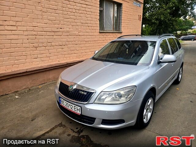 Сірий Шкода Октавія, об'ємом двигуна 2 л та пробігом 300 тис. км за 7600 $, фото 1 на Automoto.ua